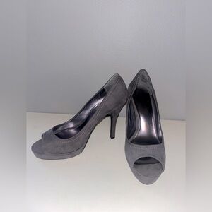 🖤Candie’s Gray Peep-Toe Heels/Size 9
